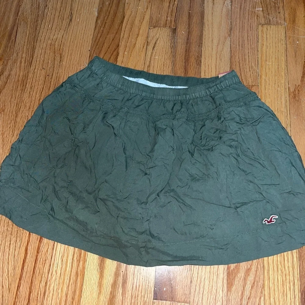 Hollister Size 3 mini skirt NWT